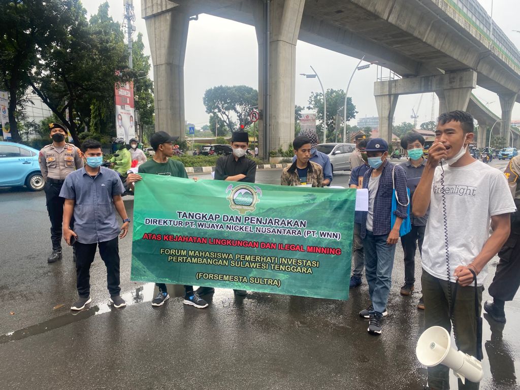 FORSEMESTA Unjuk Rasa Depan Mabes Polri dan Laporkan PT. WNN Atas Dugaan Kejahatan Lingkungan dan Ilegal Mining