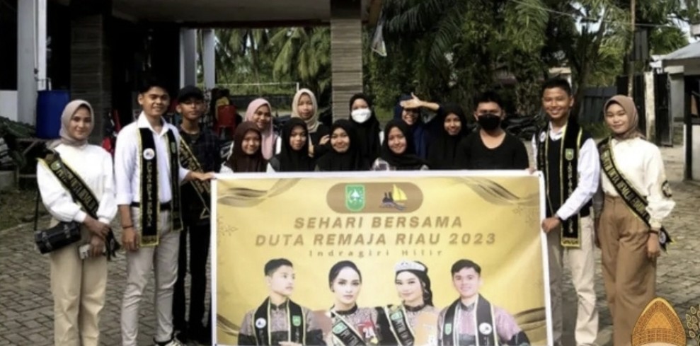 Duta Genre dan PIK-R Berbagi kebaikan