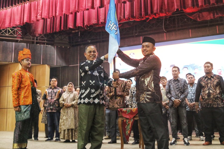 Bupati Inhil Herman Lantik Pengurus HPPI 2025–2030, Dorong Solidaritas Pedagang Pasar