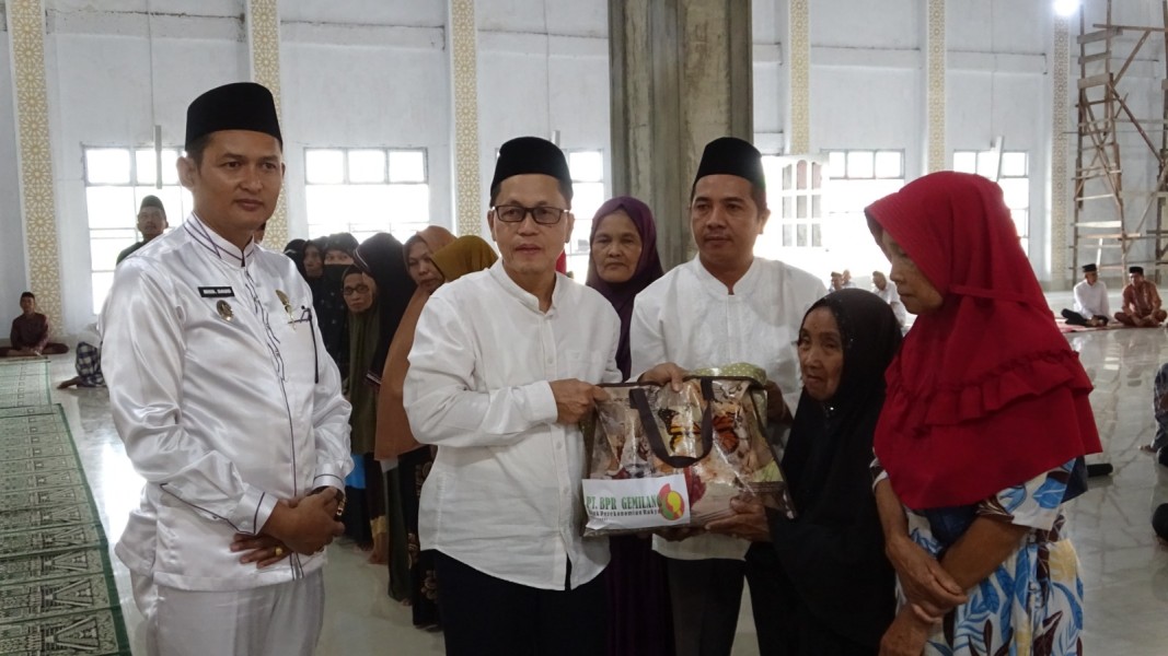 Safari Ramadhan di Keritang, Pemkab Inhil Pererat Silaturahmi dan Gelar Operasi Pasar