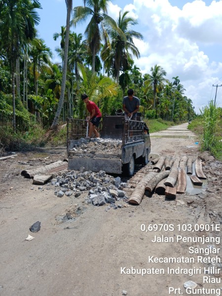 Upaya Lanjutan Dilakukan, PUTRPKP Inhil Tangani Kembali Jalan Parit Guntung Sanglar