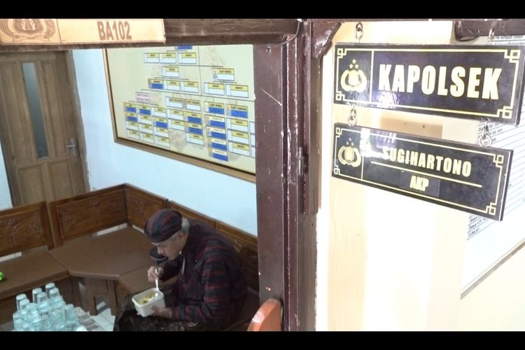 Kapolsek Kaget, Ganjar Numpang Makan Siang di Kantor Polisi: Bupati Saja Belum Pernah ke Sini