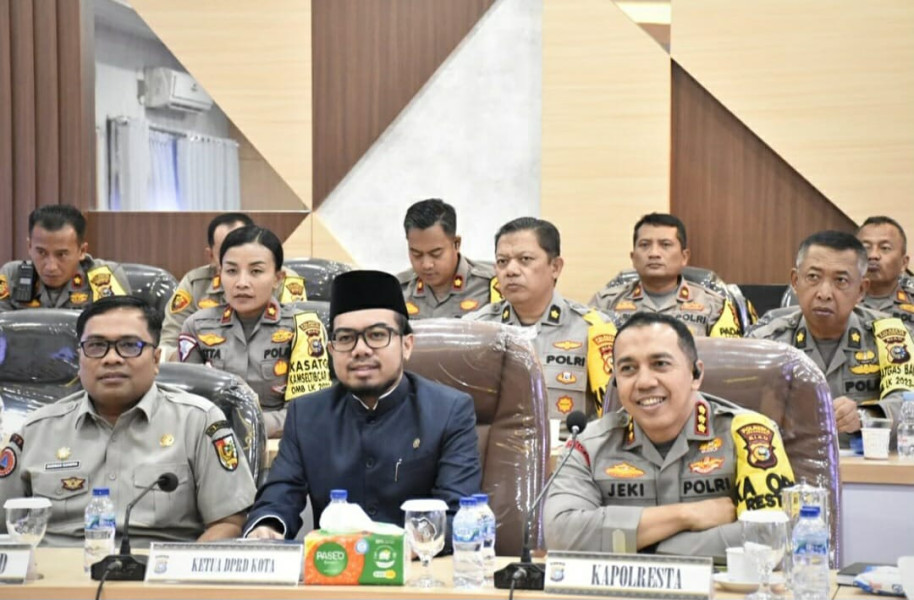 Wakil Ketua DPRD Pekanbaru Bersama Kapolri Rapat Koordinasi Bahas Dampak Banjir di Kabupaten/Kota di Riau