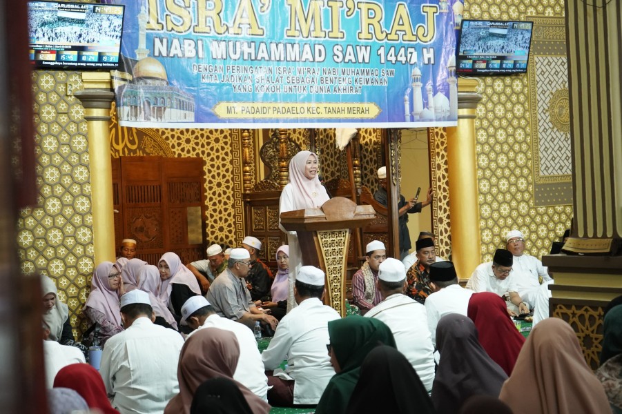 Hadiri Isra Mi'raj di Tanah Merah, Wabup Inhil Ajak Masyarakat Perbaiki Kualitas Ibadah dan Bersinergi Bangun Daerah
