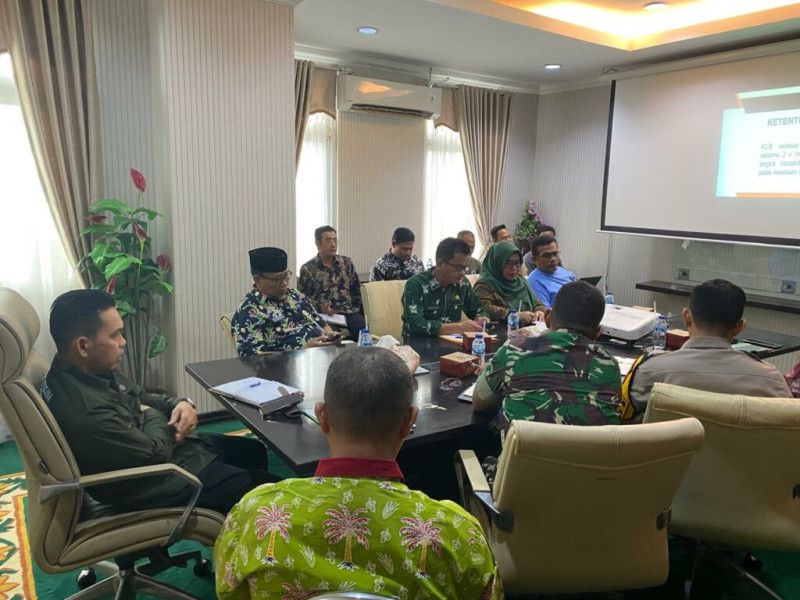 Pj Bupati Inhil Pimpin Rakor Penanganan Wabah Malaria di Desa Kuala Selat