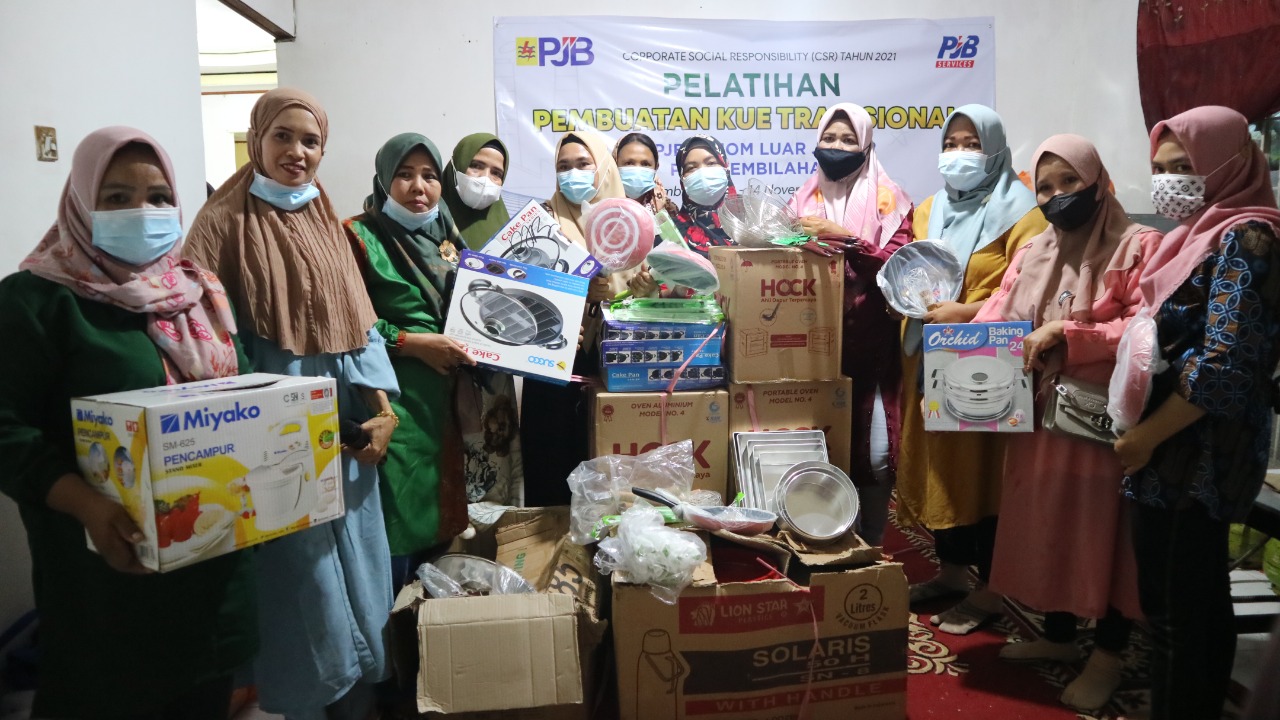 ProgramCSR, PLTU Tembilahan Gelar Pelatihan Membuat Kue Tradisional Bagai Warga Sekitar