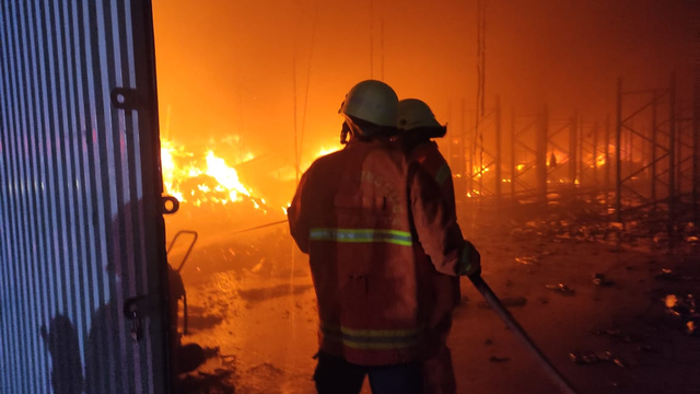 Gudang Shopee Express di Jakarta Utara Terbakar